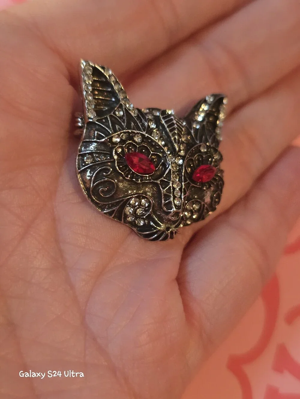 Kitty Cat Tiny Brooch NEW